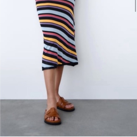 NWT ZARA LOW HEEL LEATHER SANDALS - Picture 5 of 9